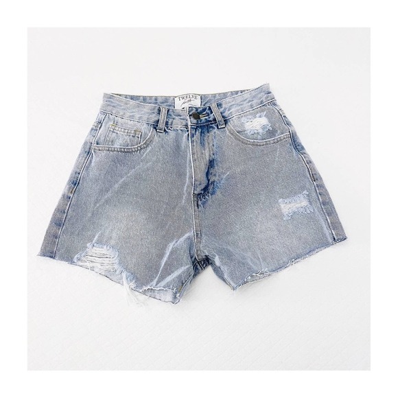 Twelve by Ontwelfth Light Wash Denim Jean Shorts SZ S - Picture 1 of 6